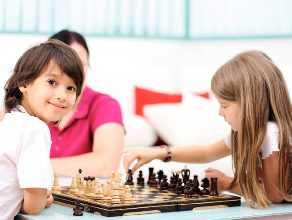 escuela infantil bilingüe en Valencia - clases de ajedrez en Valencia