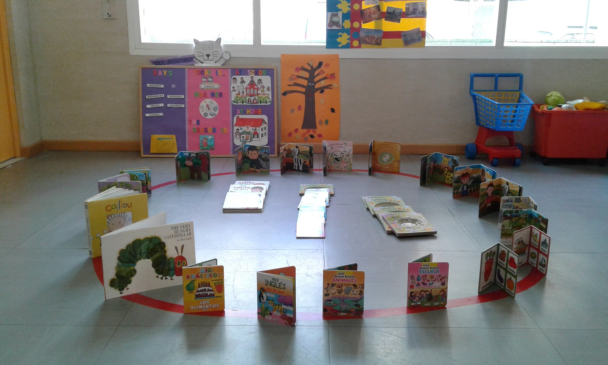 escuela infantil bilingüe en Valencia - circulo con libros