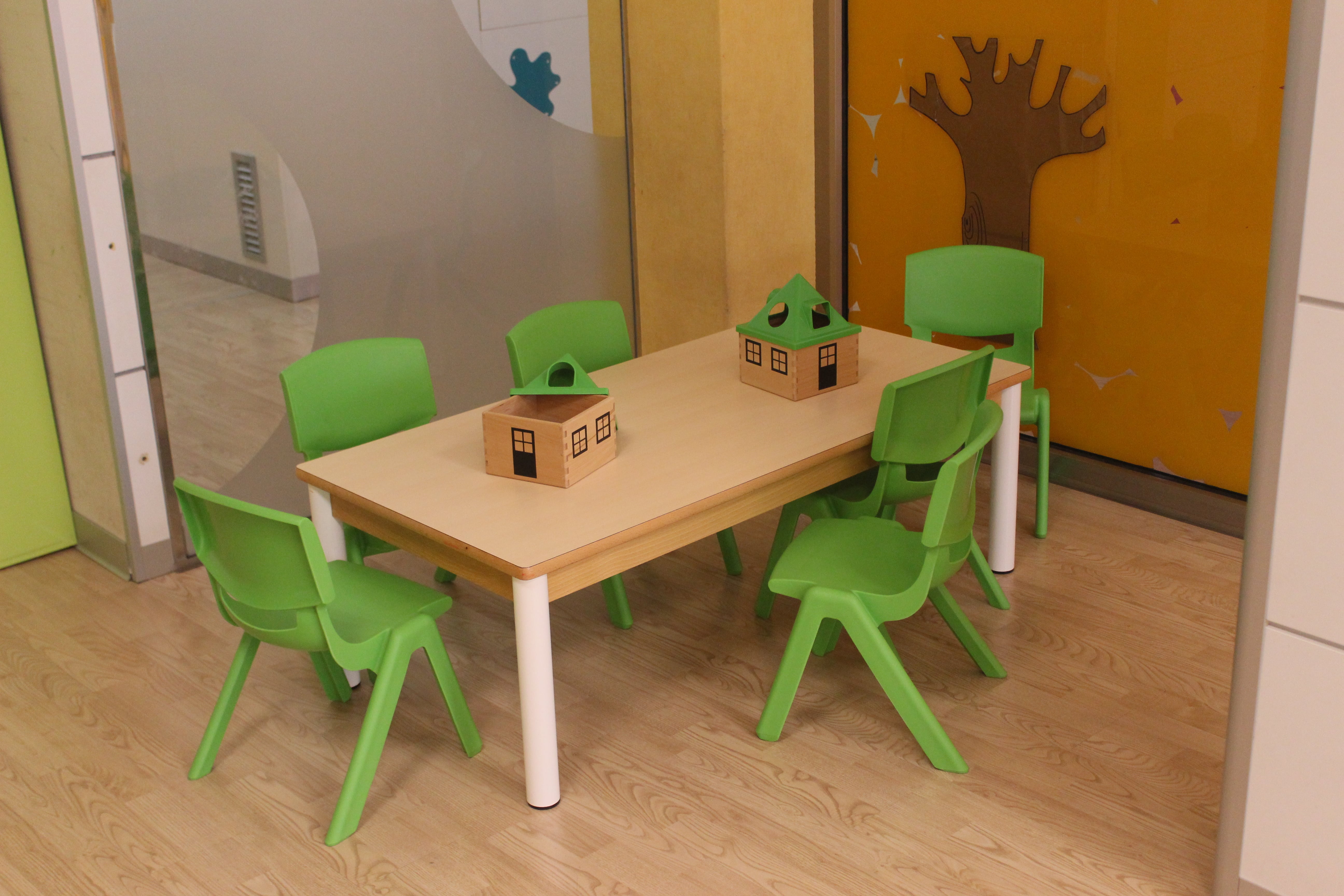 escuela infantil bilingüe en Valencia - escuela de sillas verdes