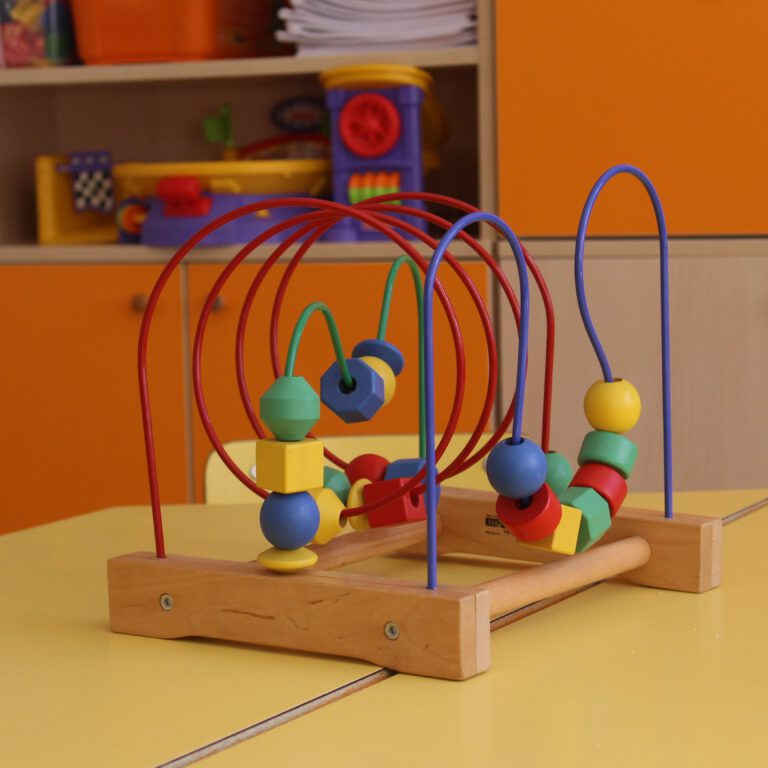 escuela infantil bilingüe en Valencia - juguete