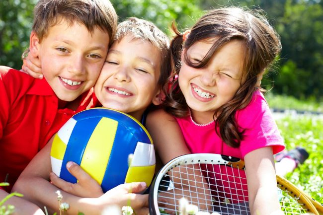 campus de verano para niños en Valencia - niños jugando