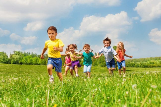 escuelas de verano en Valencia - niños corriendo