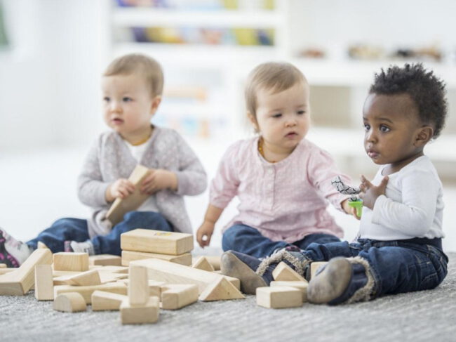 escuela infantil con inglés británico en Valencia - tres niños
