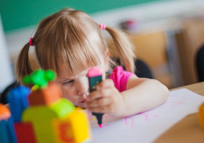 escuela infantil concertada en Valencia - estudiando