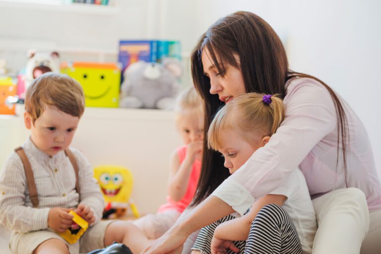 escuela infantil concertada - estudiando