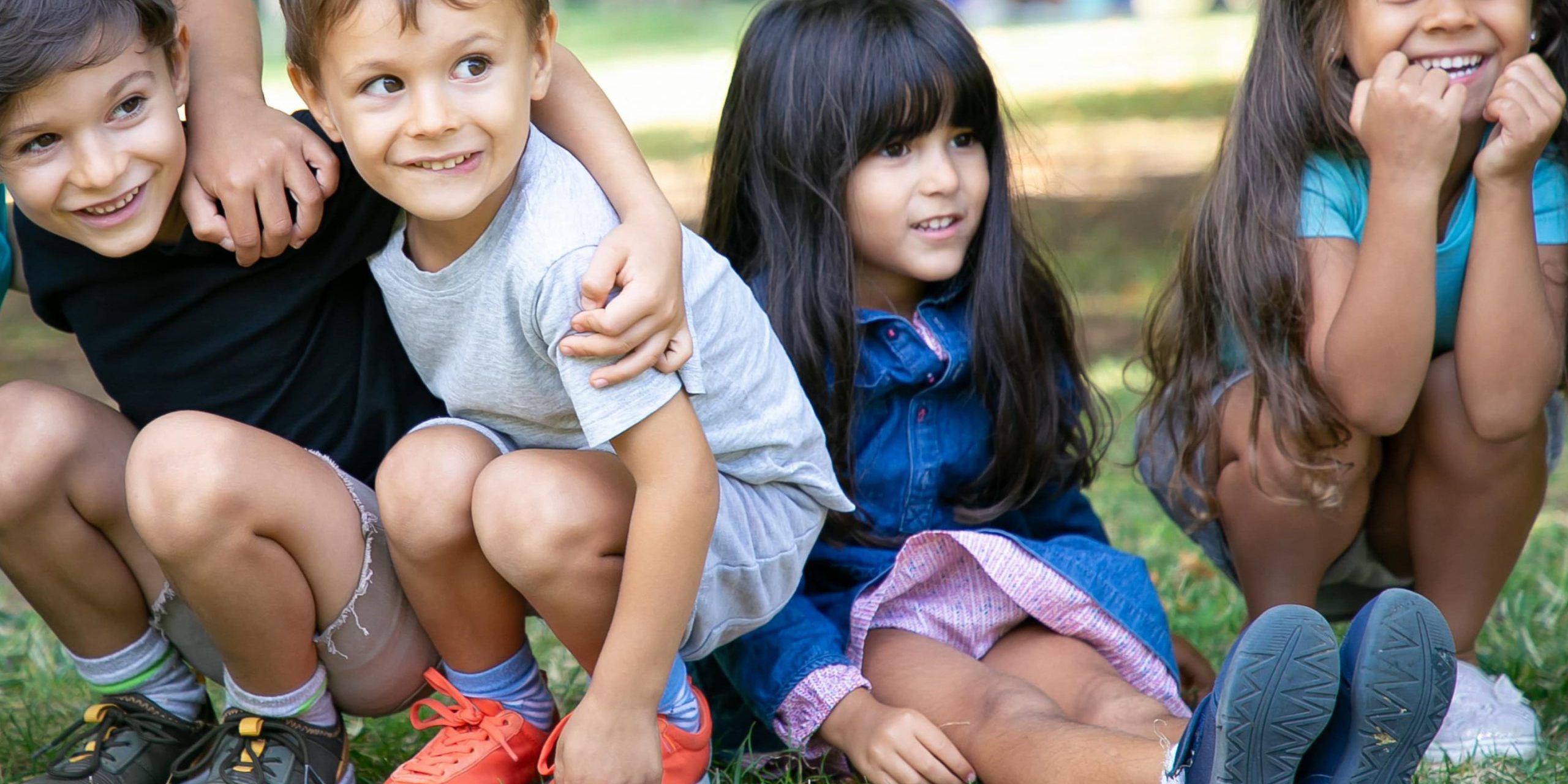 escuelas infantiles de verano en valencia - niños en el parque