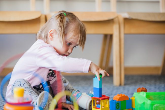 guarderia en valencia - bloques de colores