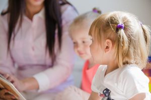 centros con aulas montessori en valencia - aprendiendo de manera divertida