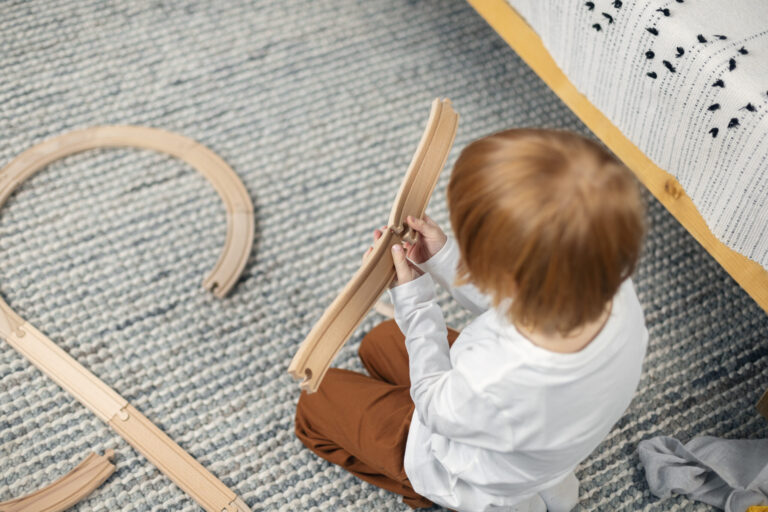 Centros con aulas Montessori en Valencia-bebe