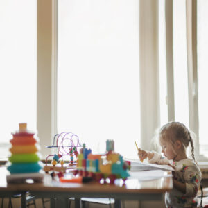 escuela infantil concertada en Valencia-niña