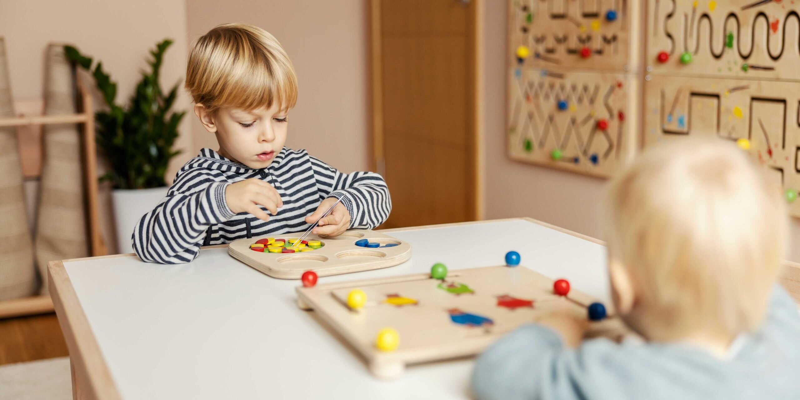 Aulas Montessori en Valencia - mesa